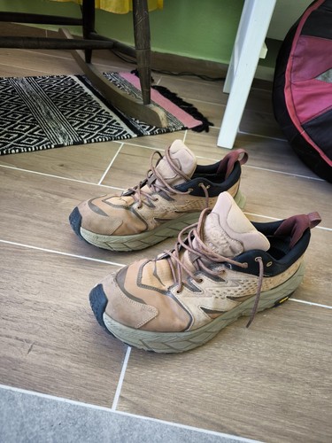 Hoka one anacapa - one,